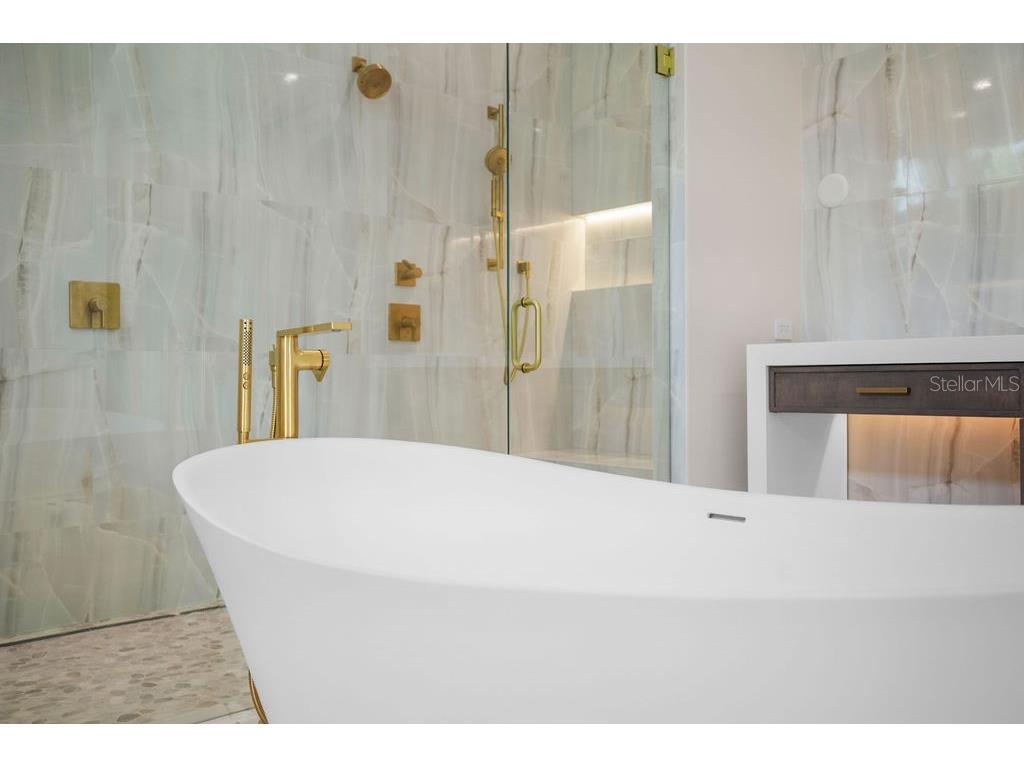 3621 San Remo Terrace Sarasota FL 34239 A4592737 image23