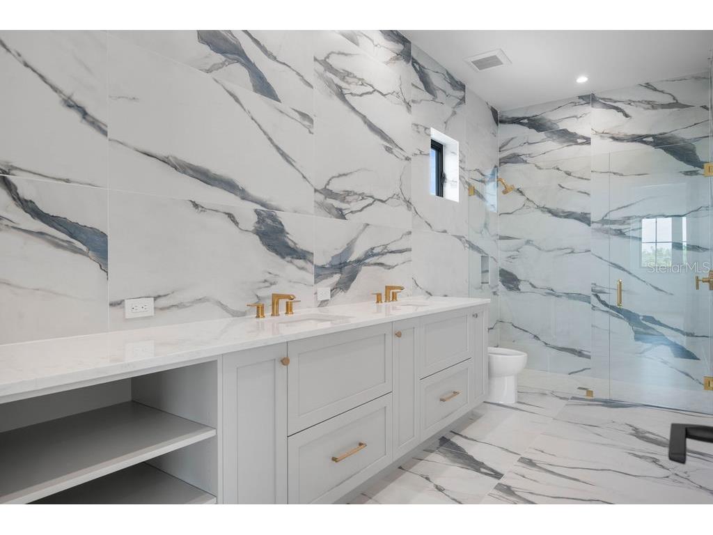 3621 San Remo Terrace Sarasota FL 34239 A4592737 image39