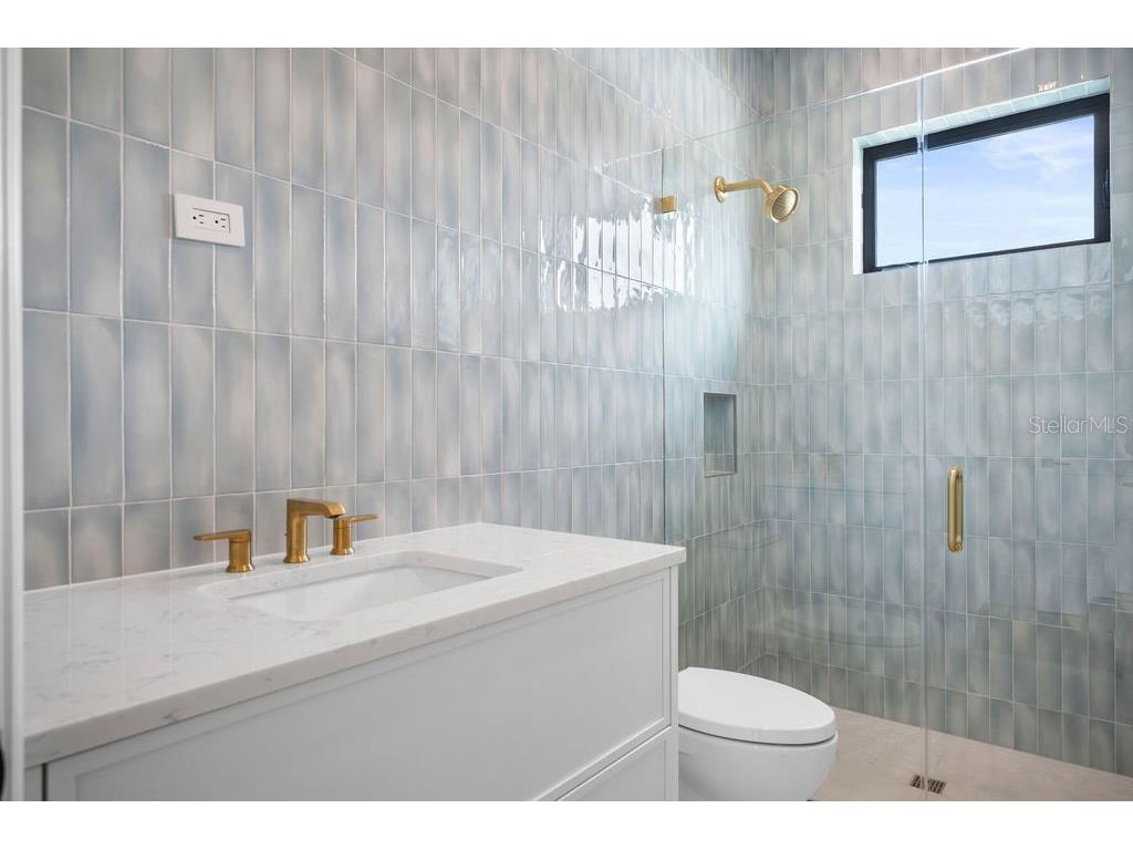 3621 San Remo Terrace Sarasota FL 34239 A4592737 image41