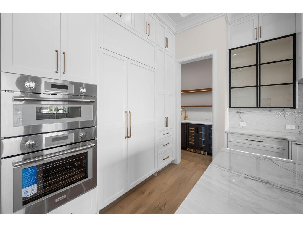 3621 San Remo Terrace Sarasota FL 34239 A4592737 image6