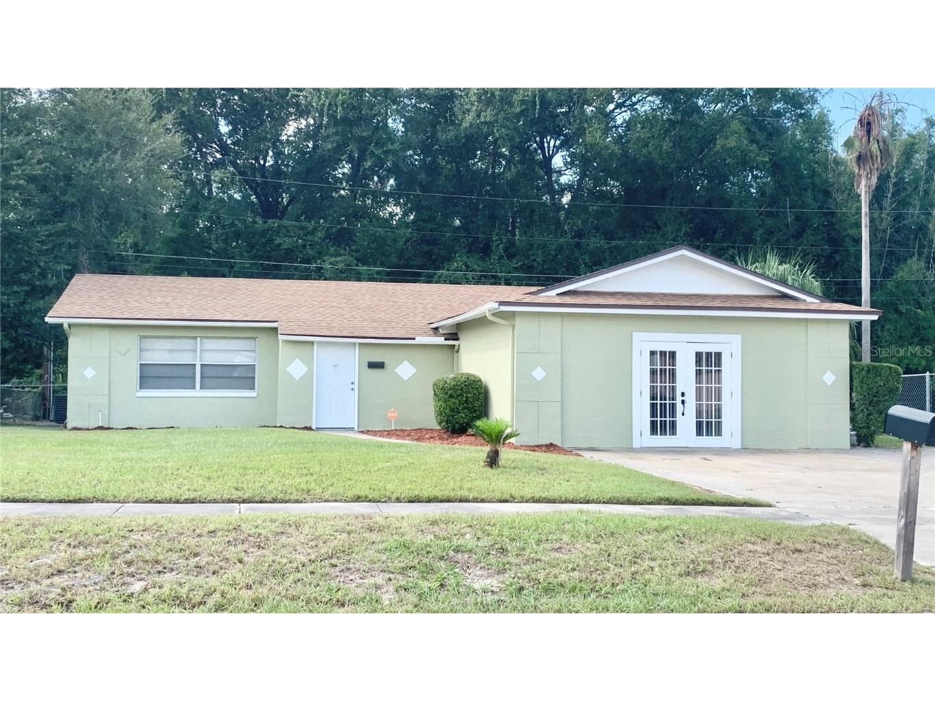 3622 Pipes O The Glen Way Orlando FL 32808 O6149677 image1