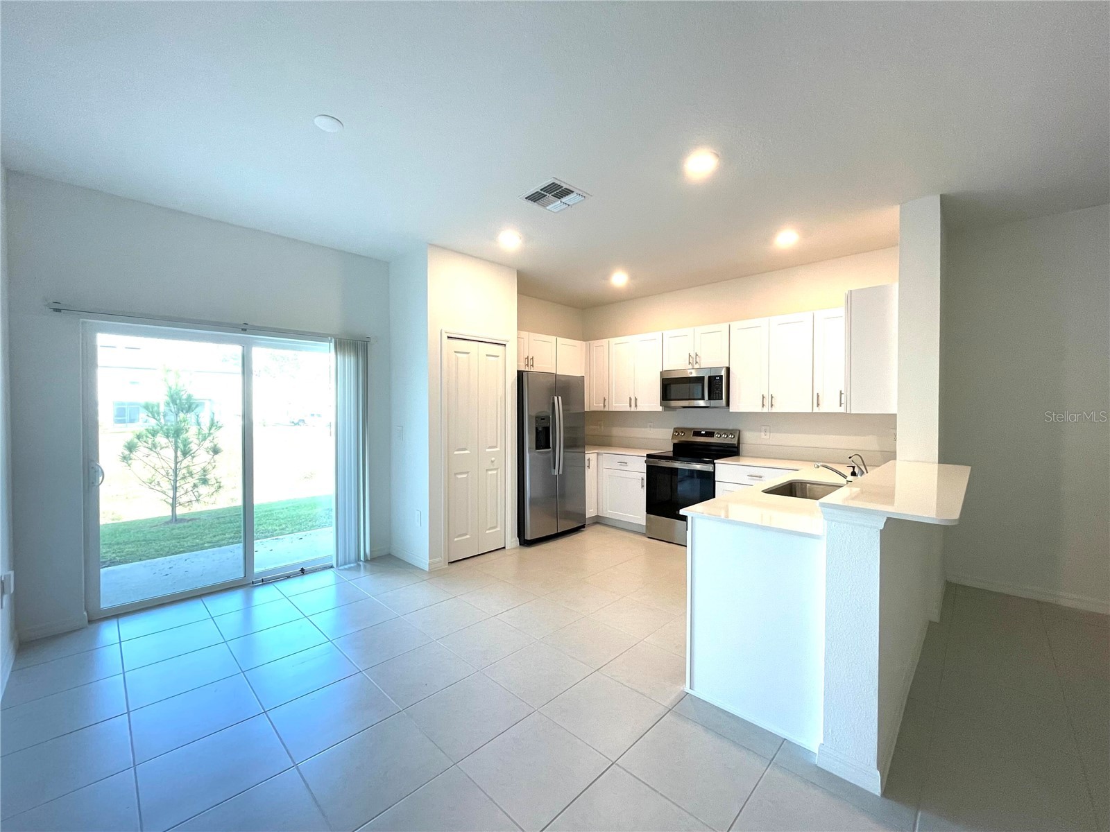 36221 Risa Michele Street Zephyrhills FL 33541 O6374992 image5