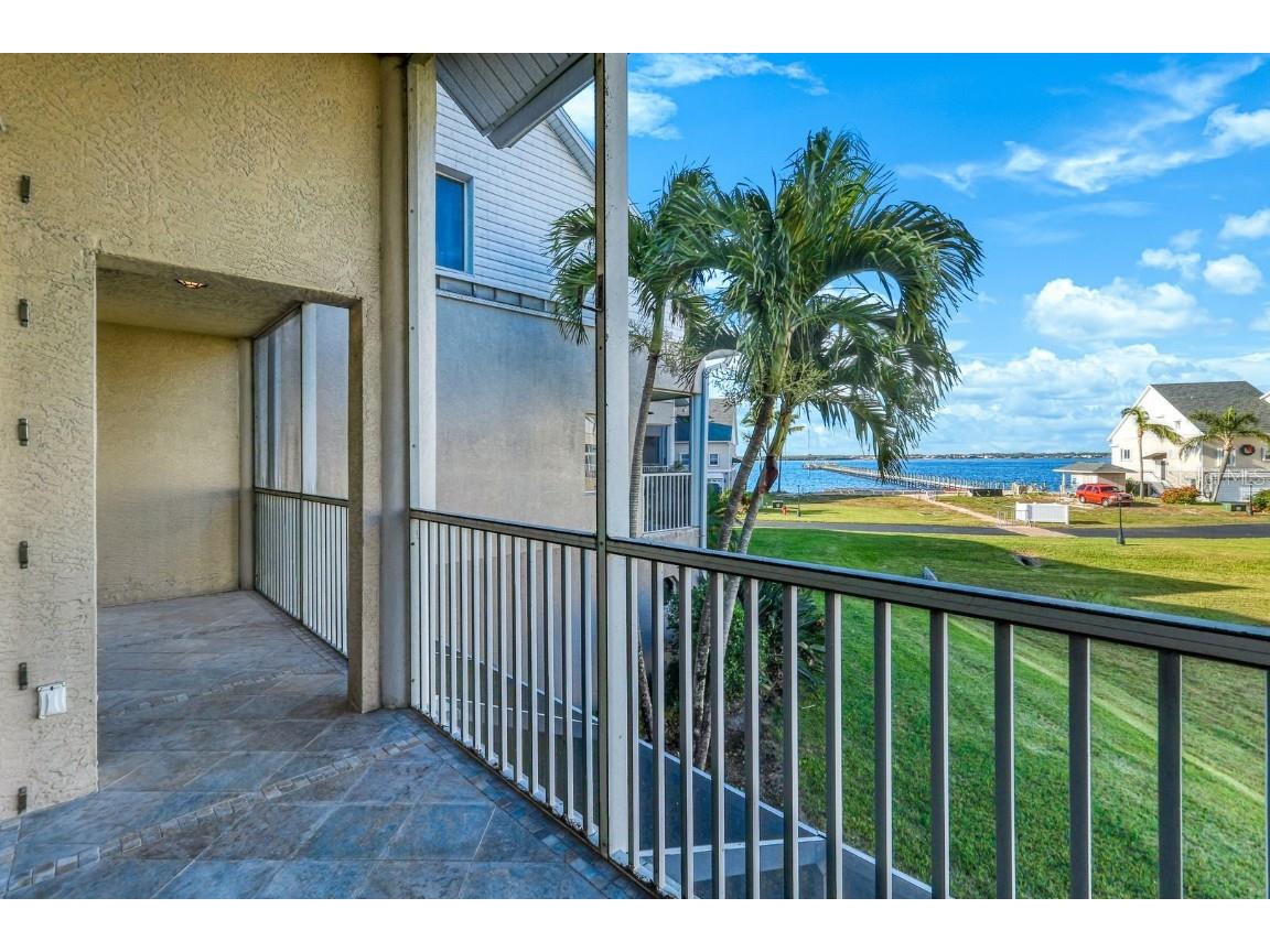 3623 Edgewood Avenue Fort Myers FL 33916 - CALOOSAHATCHEE RIVER A4642336 image36