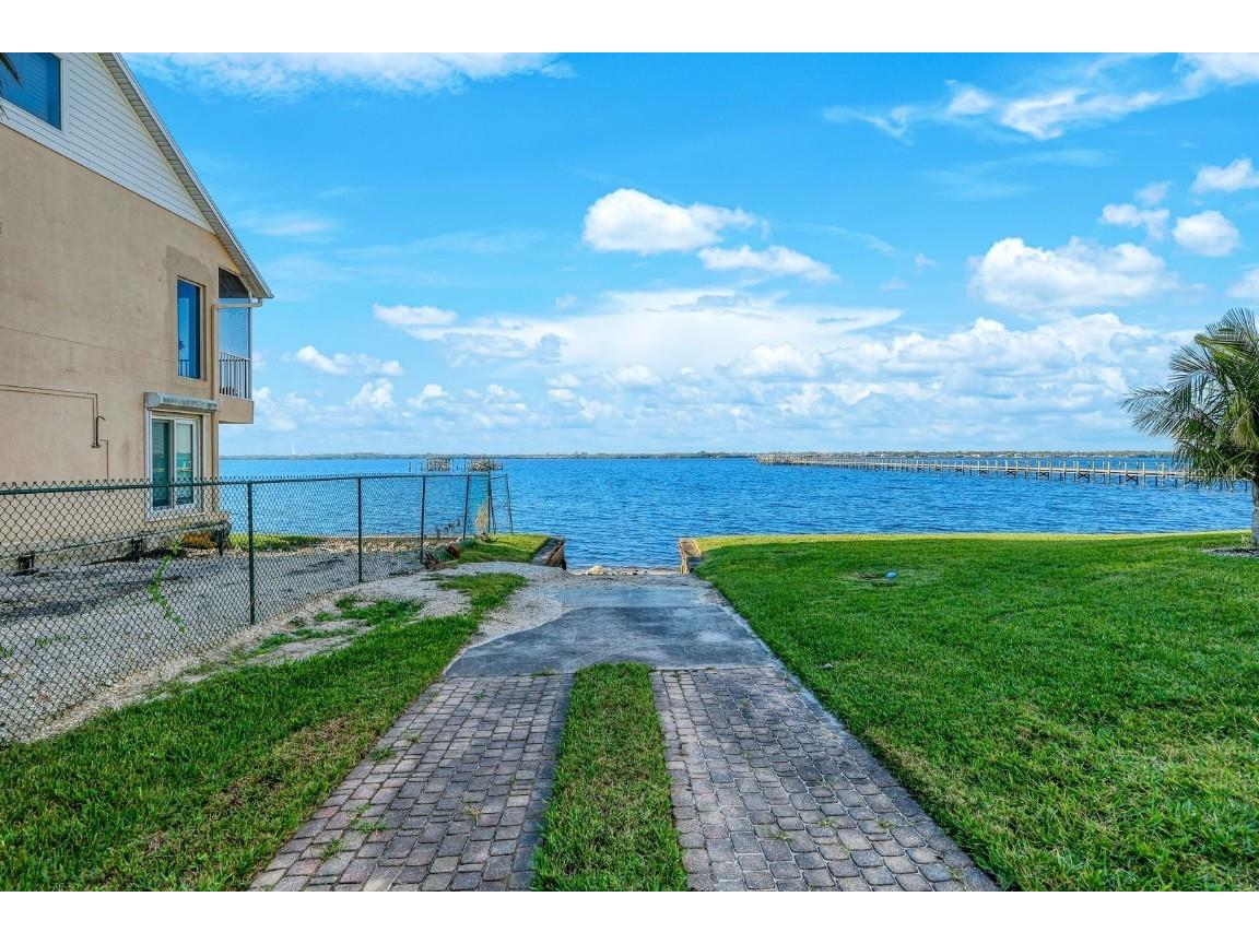 3623 Edgewood Avenue Fort Myers FL 33916 - CALOOSAHATCHEE RIVER A4642336 image37