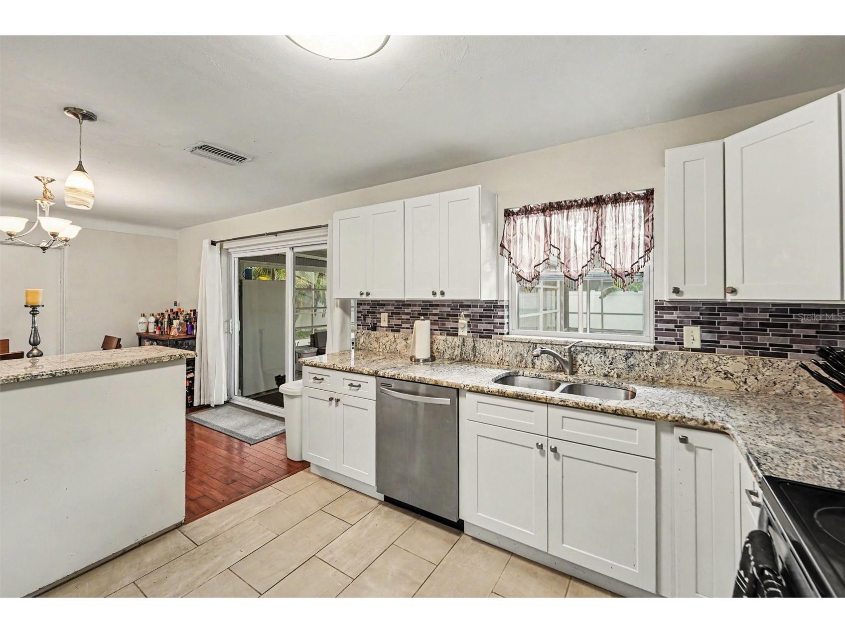 3625 61st Street N Saint Petersburg FL 33710 A4698977 image3