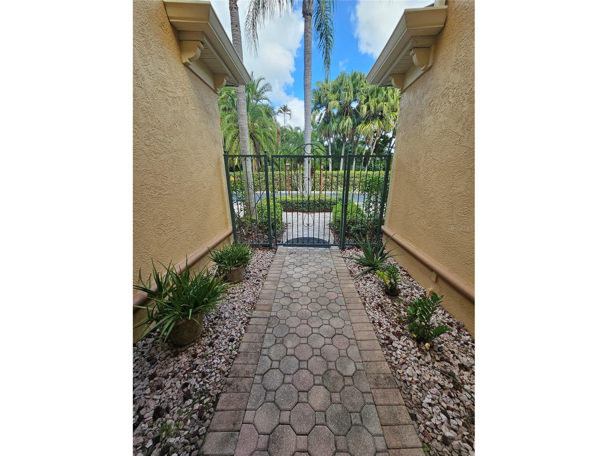 3625 Square West Lane #4 Sarasota FL 34238 R4910708 image3