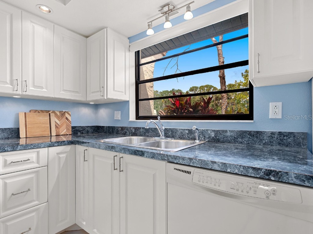 3627 Longmeadow #39 Sarasota FL 34235 A4651808 image17