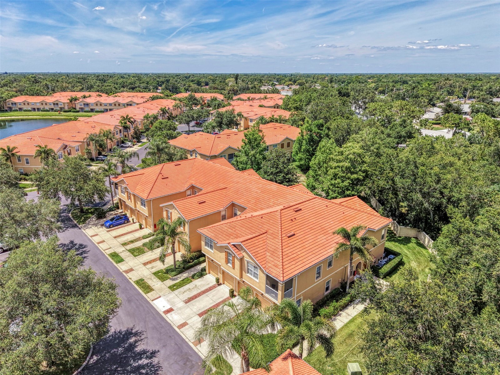3627 Parkridge Circle #11-203 Sarasota FL 34243 A4696708 image1