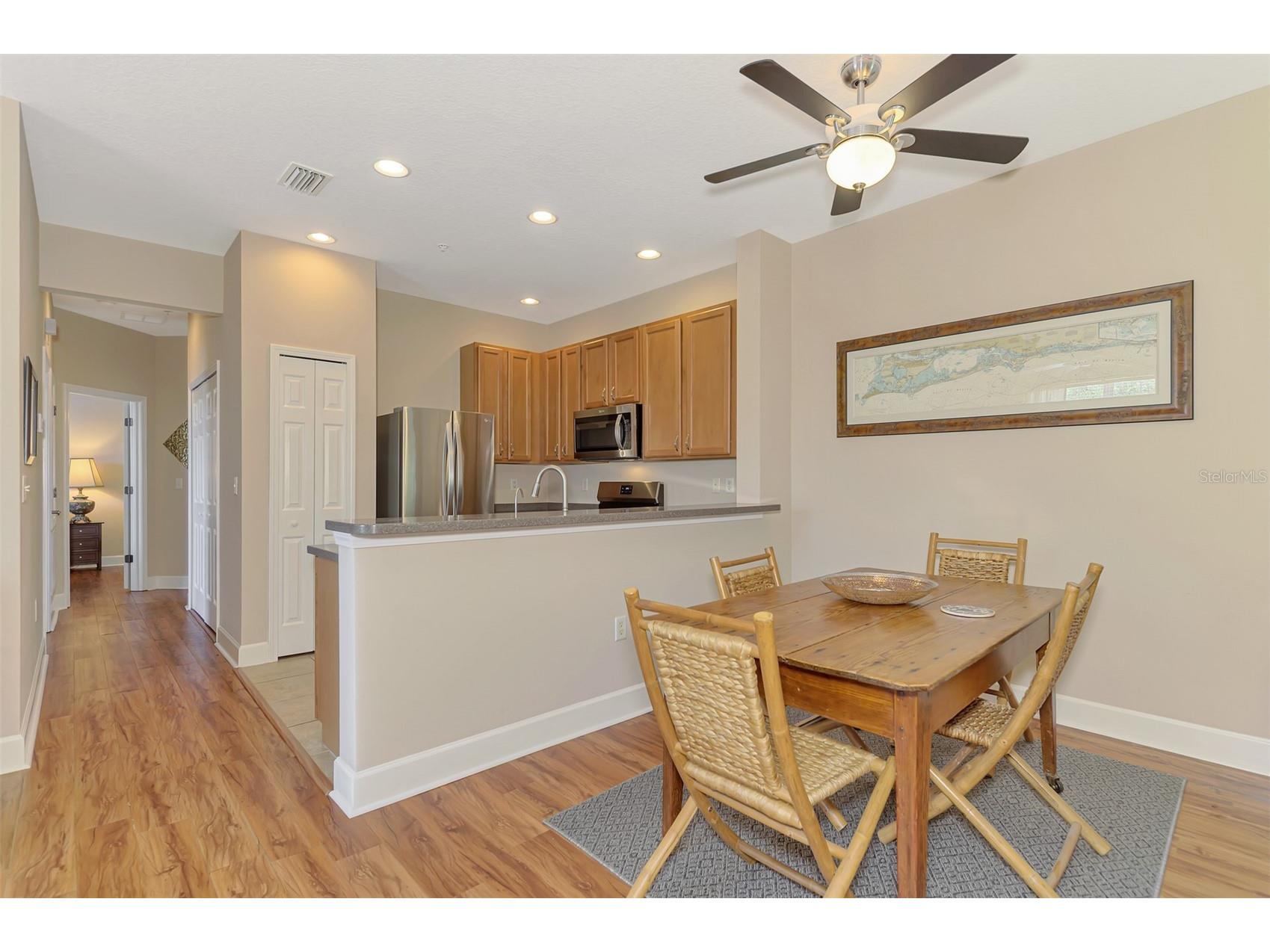3627 Parkridge Circle #11-203 Sarasota FL 34243 A4696708 image15