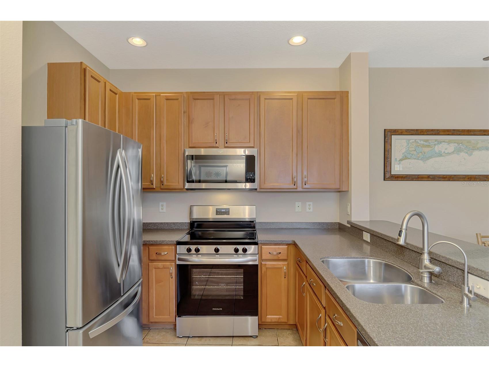 3627 Parkridge Circle #11-203 Sarasota FL 34243 A4696708 image26
