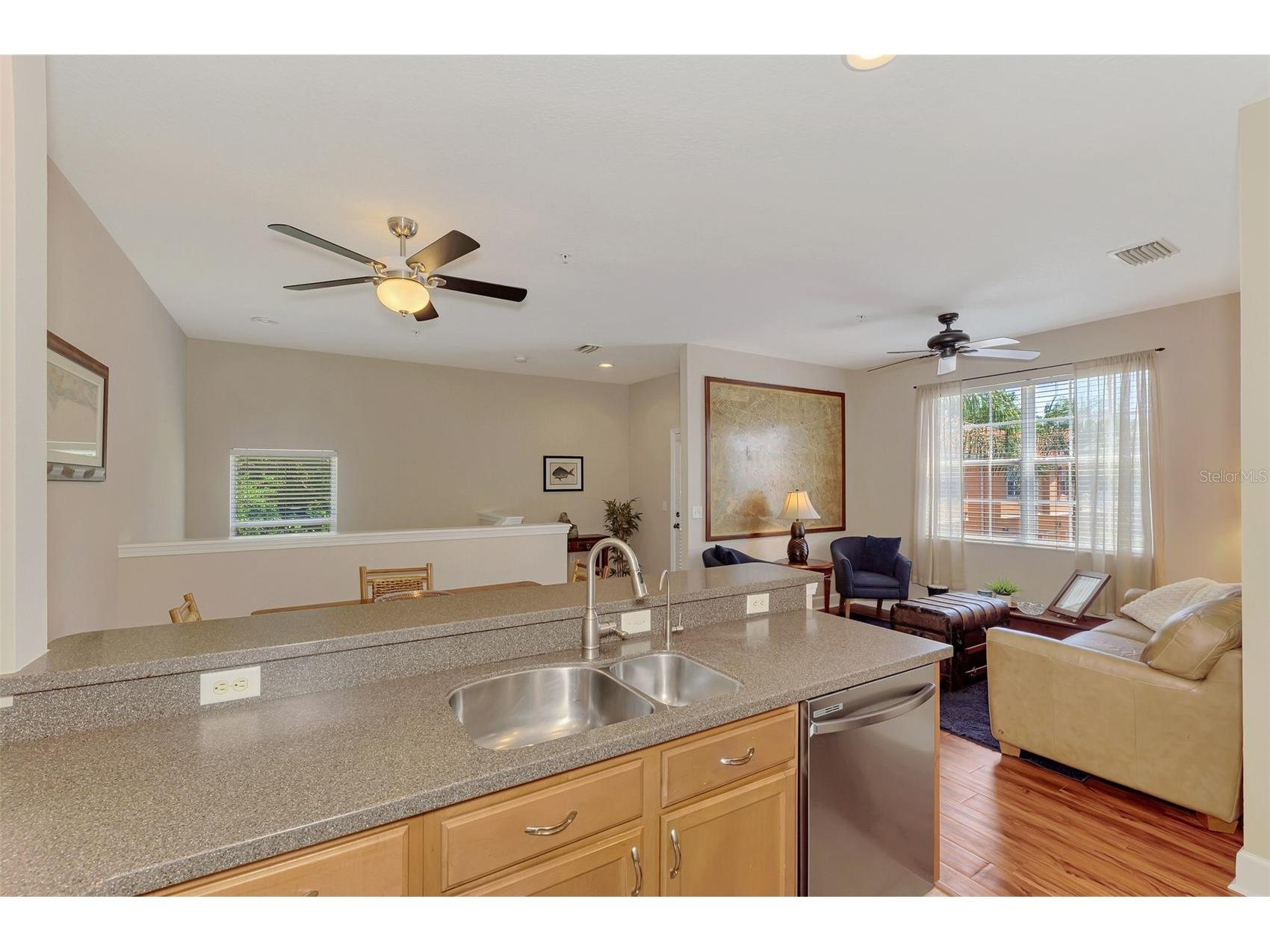 3627 Parkridge Circle #11-203 Sarasota FL 34243 A4696708 image28