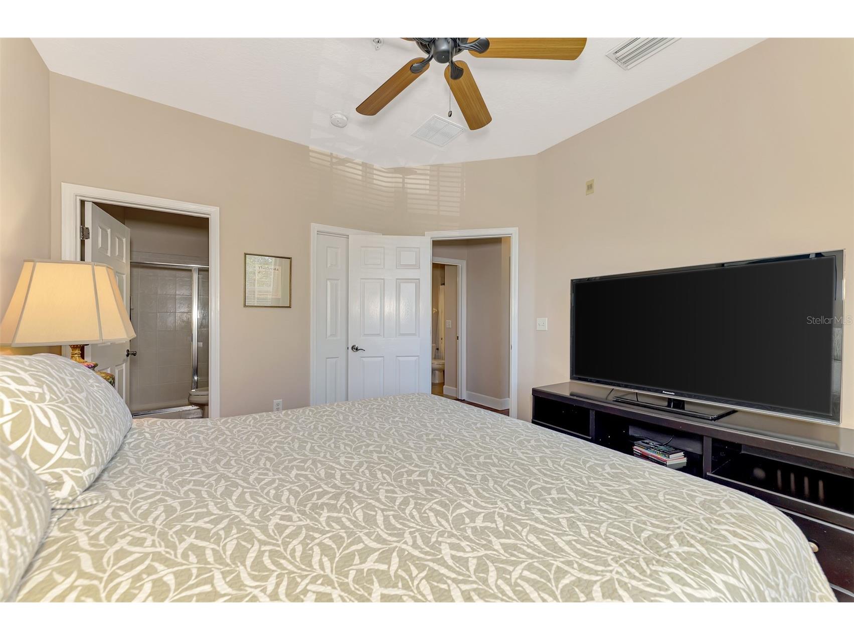 3627 Parkridge Circle #11-203 Sarasota FL 34243 A4696708 image33
