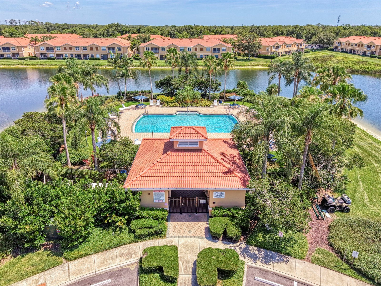 3627 Parkridge Circle #11-203 Sarasota FL 34243 A4696708 image45