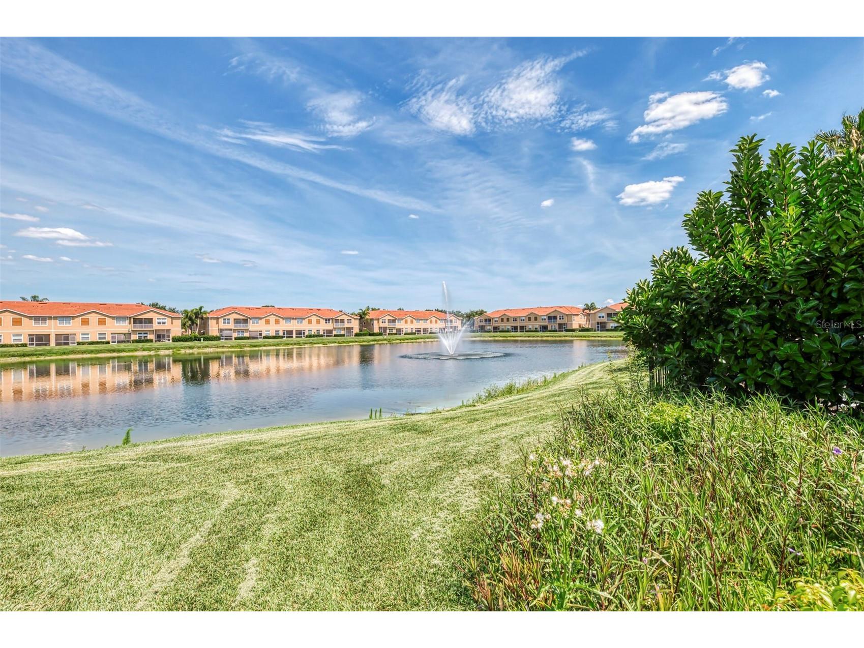 3627 Parkridge Circle #11-203 Sarasota FL 34243 A4696708 image50