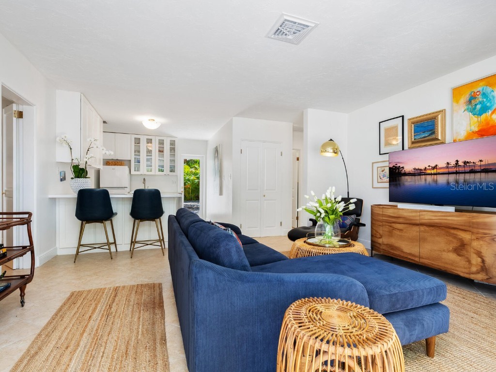 3629 Almeria Avenue Sarasota FL 34239 A4674432 image10