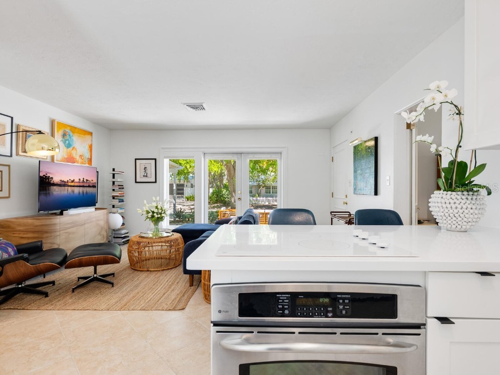 3629 Almeria Avenue Sarasota FL 34239 A4674432 image15