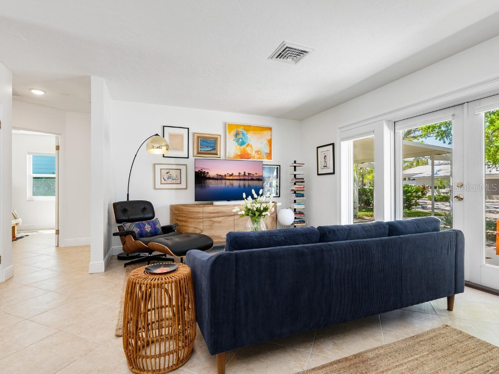 3629 Almeria Avenue Sarasota FL 34239 A4674432 image18