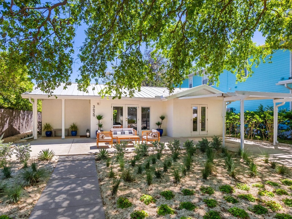 3629 Almeria Avenue Sarasota FL 34239 A4674432 image2