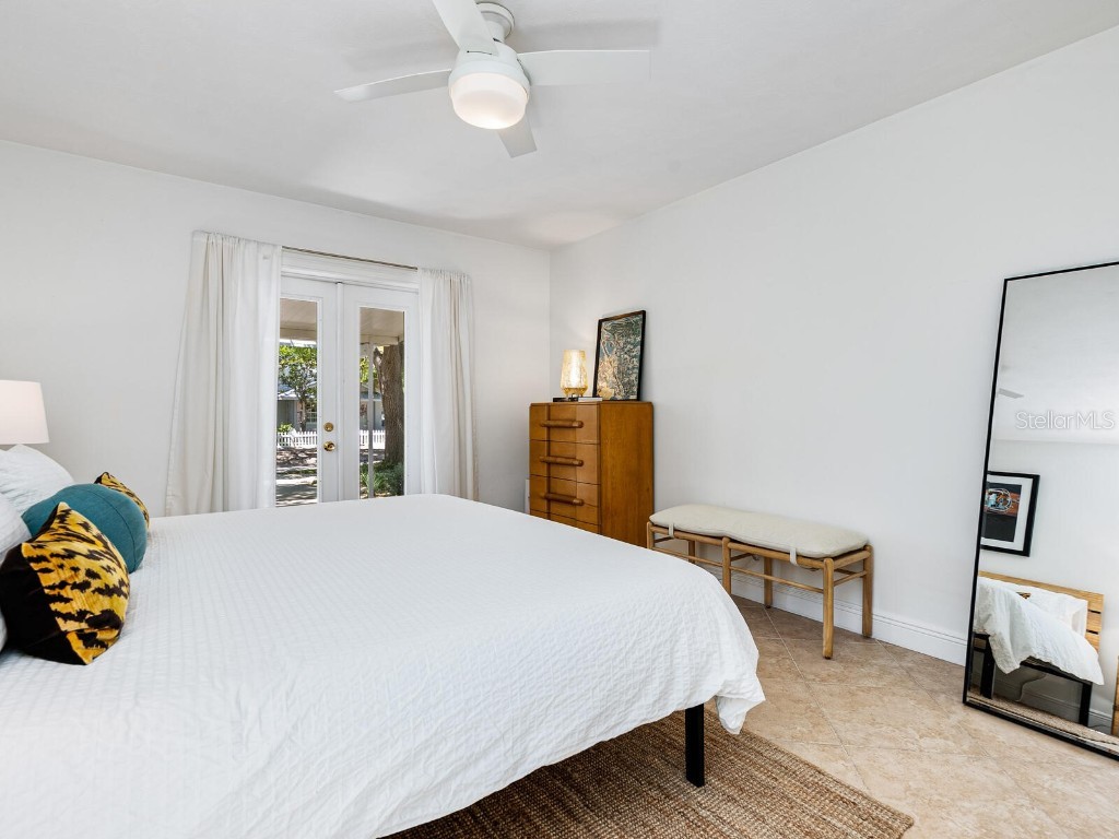 3629 Almeria Avenue Sarasota FL 34239 A4674432 image22