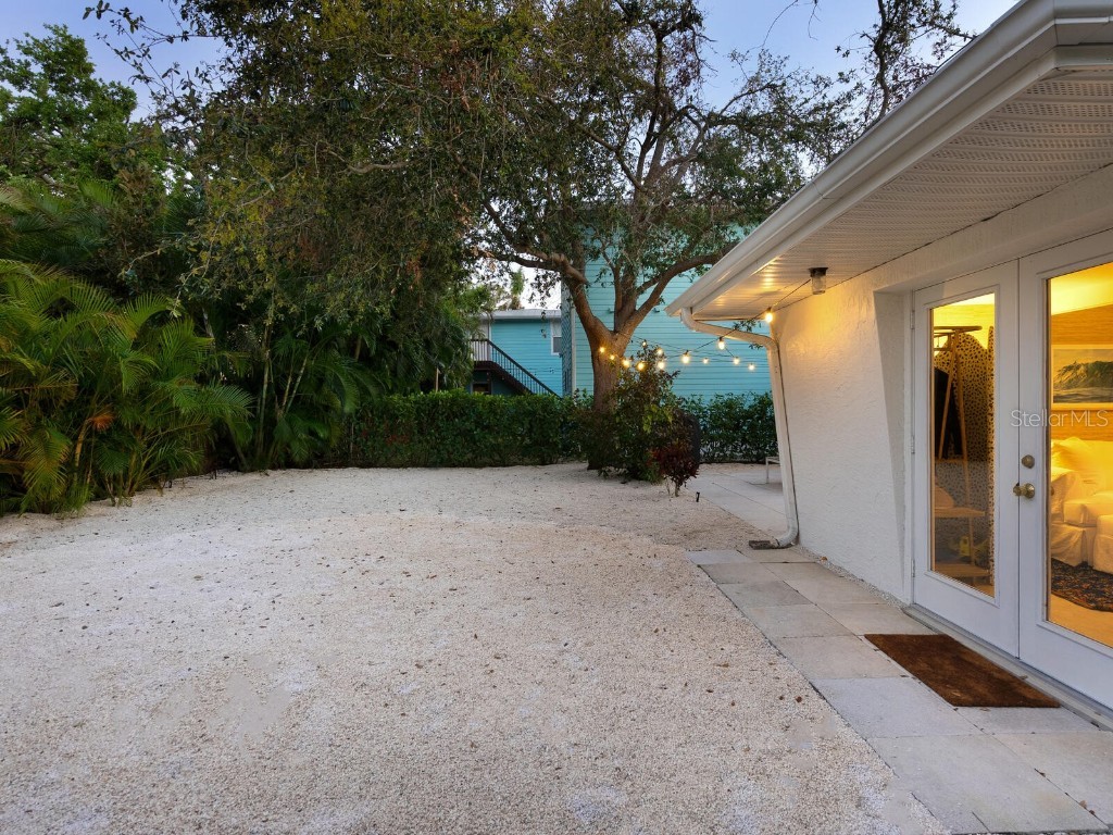 3629 Almeria Avenue Sarasota FL 34239 A4674432 image39