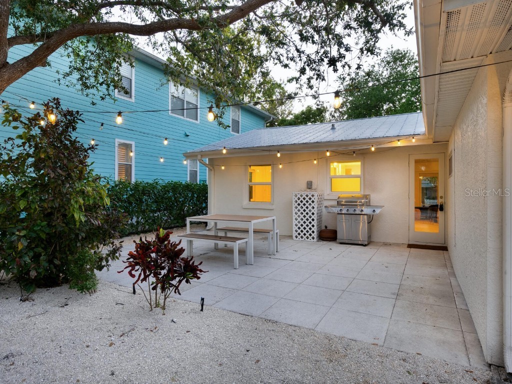 3629 Almeria Avenue Sarasota FL 34239 A4674432 image41