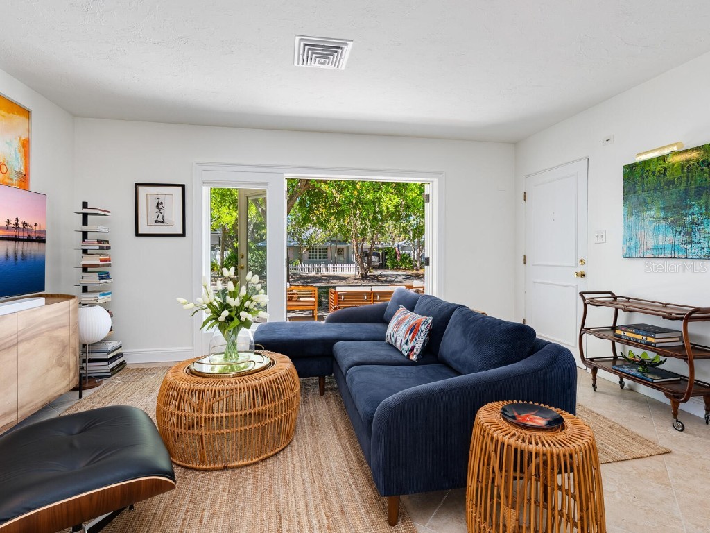 3629 Almeria Avenue Sarasota FL 34239 A4674432 image9