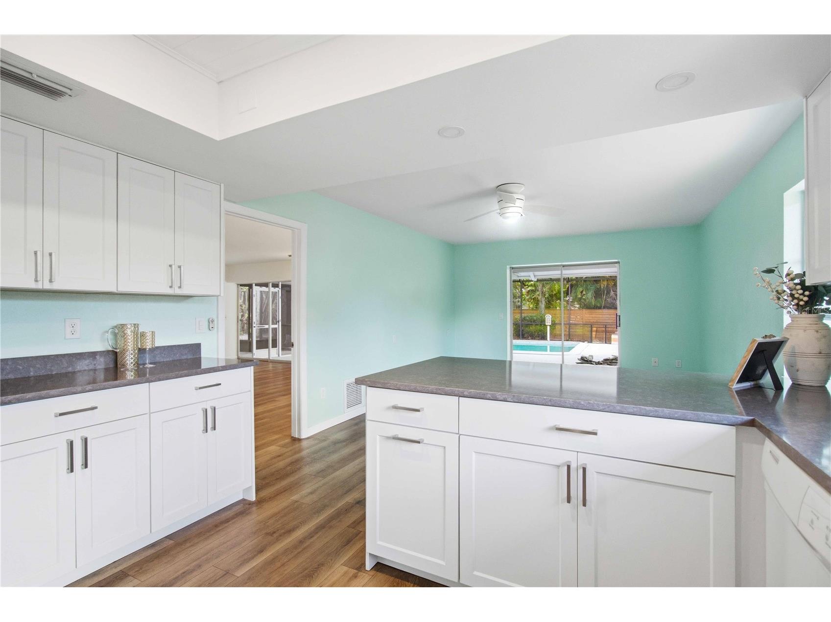 3629 Egerton Circle Sarasota FL 34233 A4697085 image14