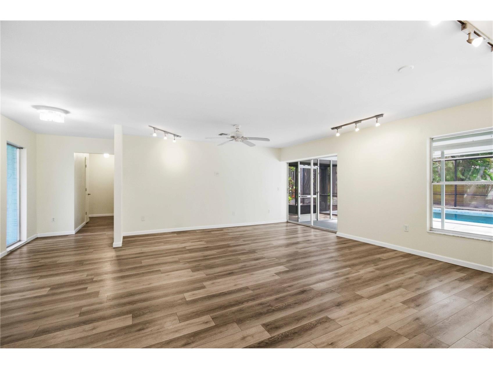 3629 Egerton Circle Sarasota FL 34233 A4697085 image7