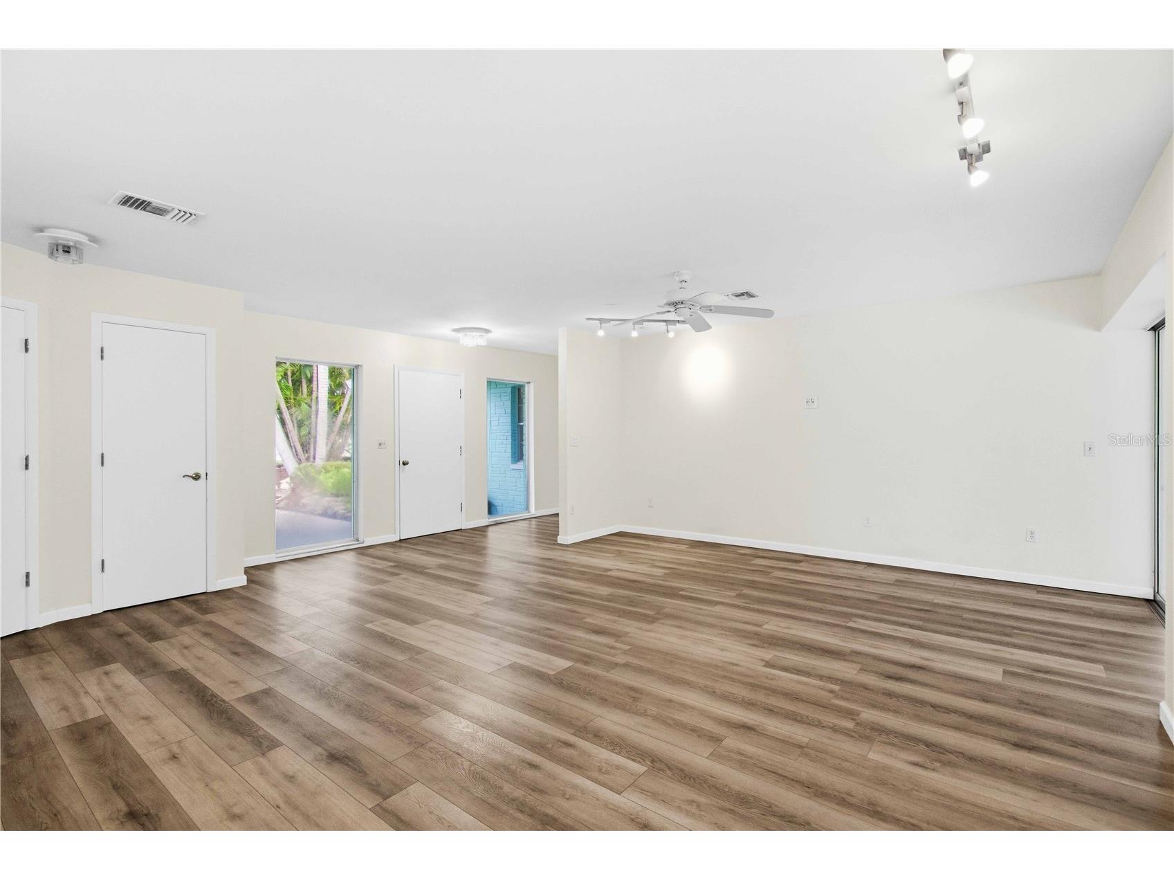 3629 Egerton Circle Sarasota FL 34233 A4697085 image8