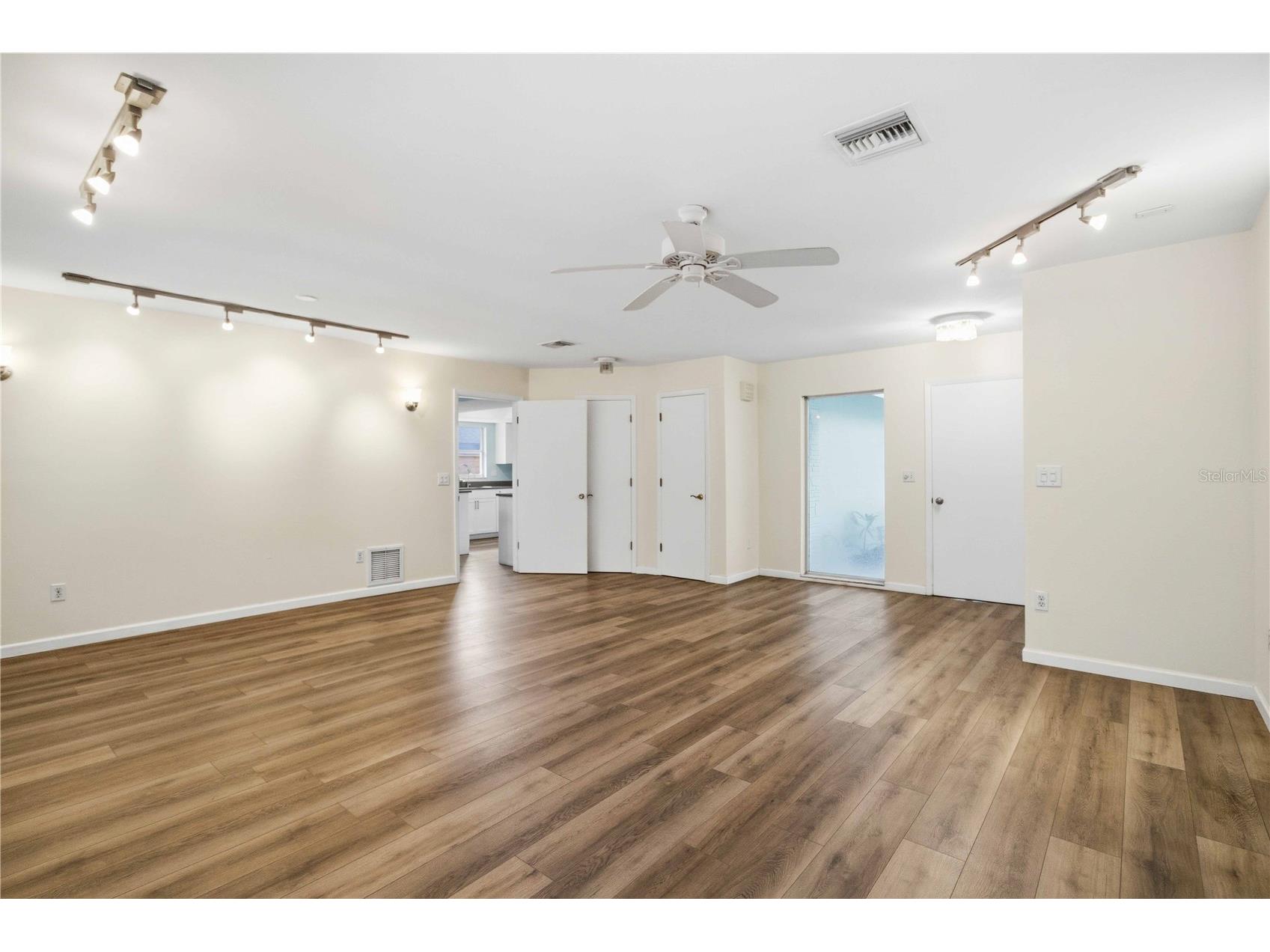 3629 Egerton Circle Sarasota FL 34233 A4697085 image9