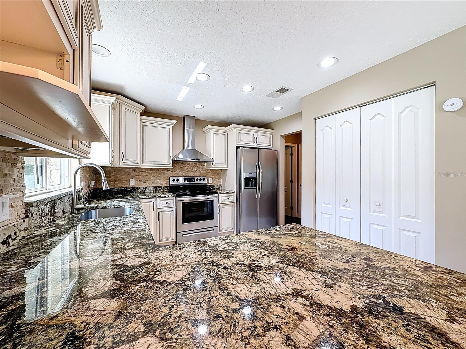 363 N Kensington Avenue Lecanto FL 34461 OM722965 image15