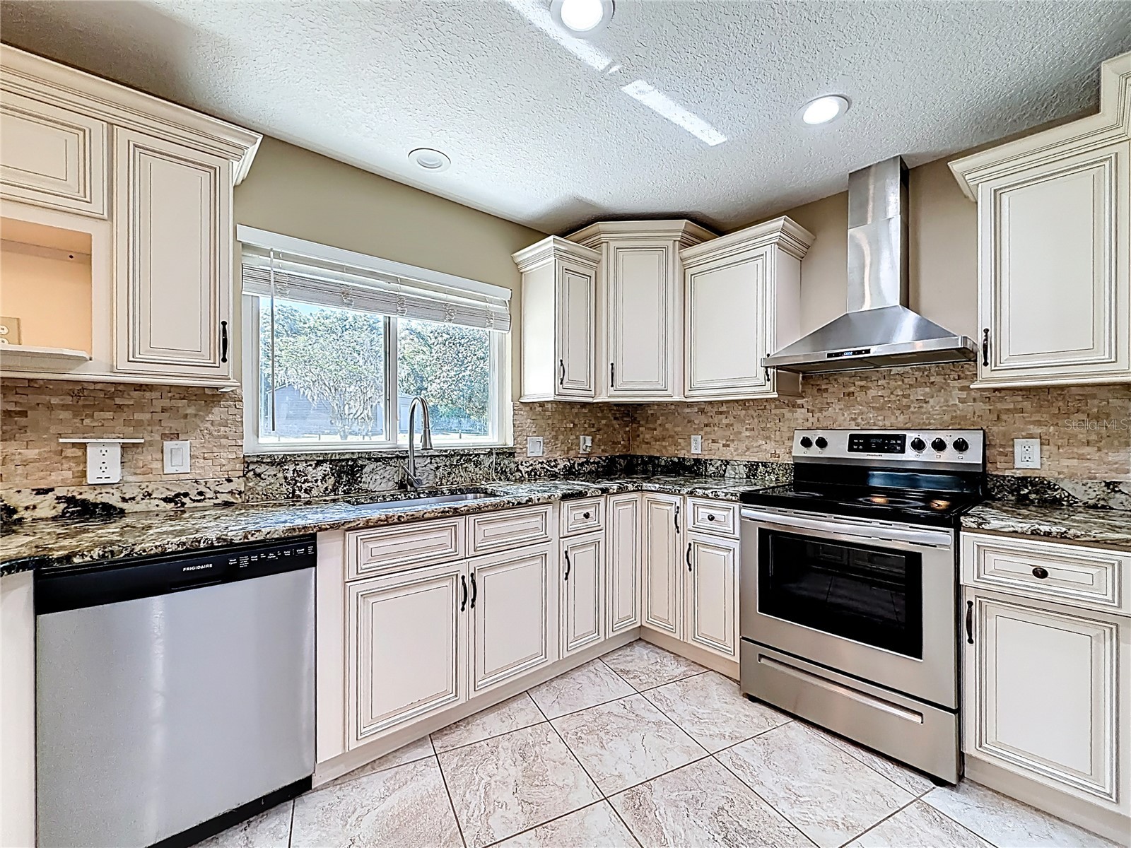 363 N Kensington Avenue Lecanto FL 34461 OM722965 image17