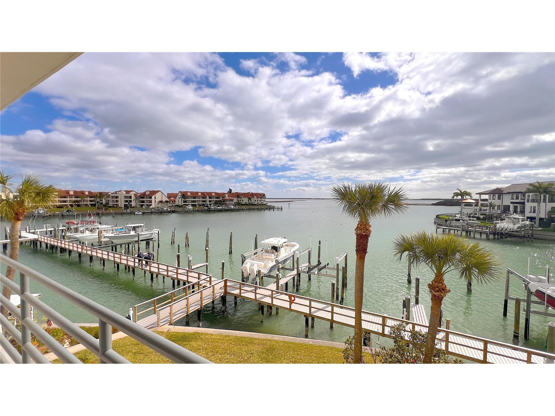 363 Pinellas Bayway S #36 Tierra Verde FL 33715 TB8460948 image1