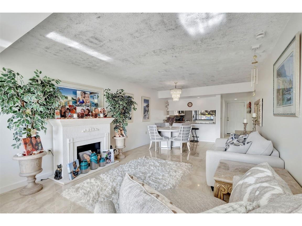 3630 Whitehall Drive #105 West Palm Beach FL 33401 O6363754 image13