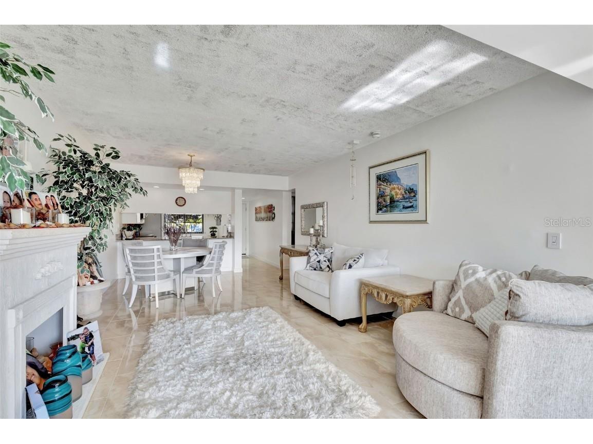 3630 Whitehall Drive #105 West Palm Beach FL 33401 O6363754 image14