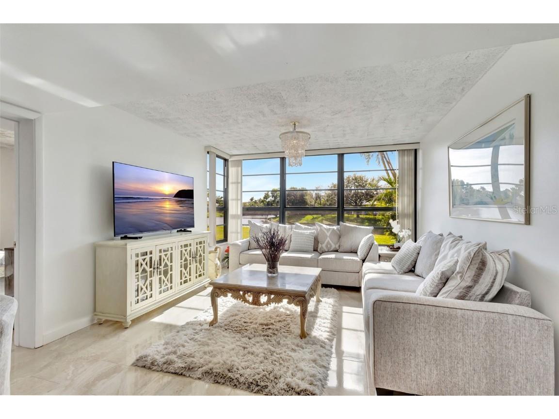 3630 Whitehall Drive #105 West Palm Beach FL 33401 O6363754 image15