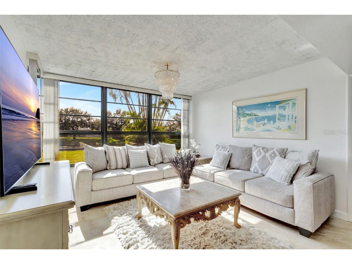 3630 Whitehall Drive #105 West Palm Beach FL 33401 O6363754 image17