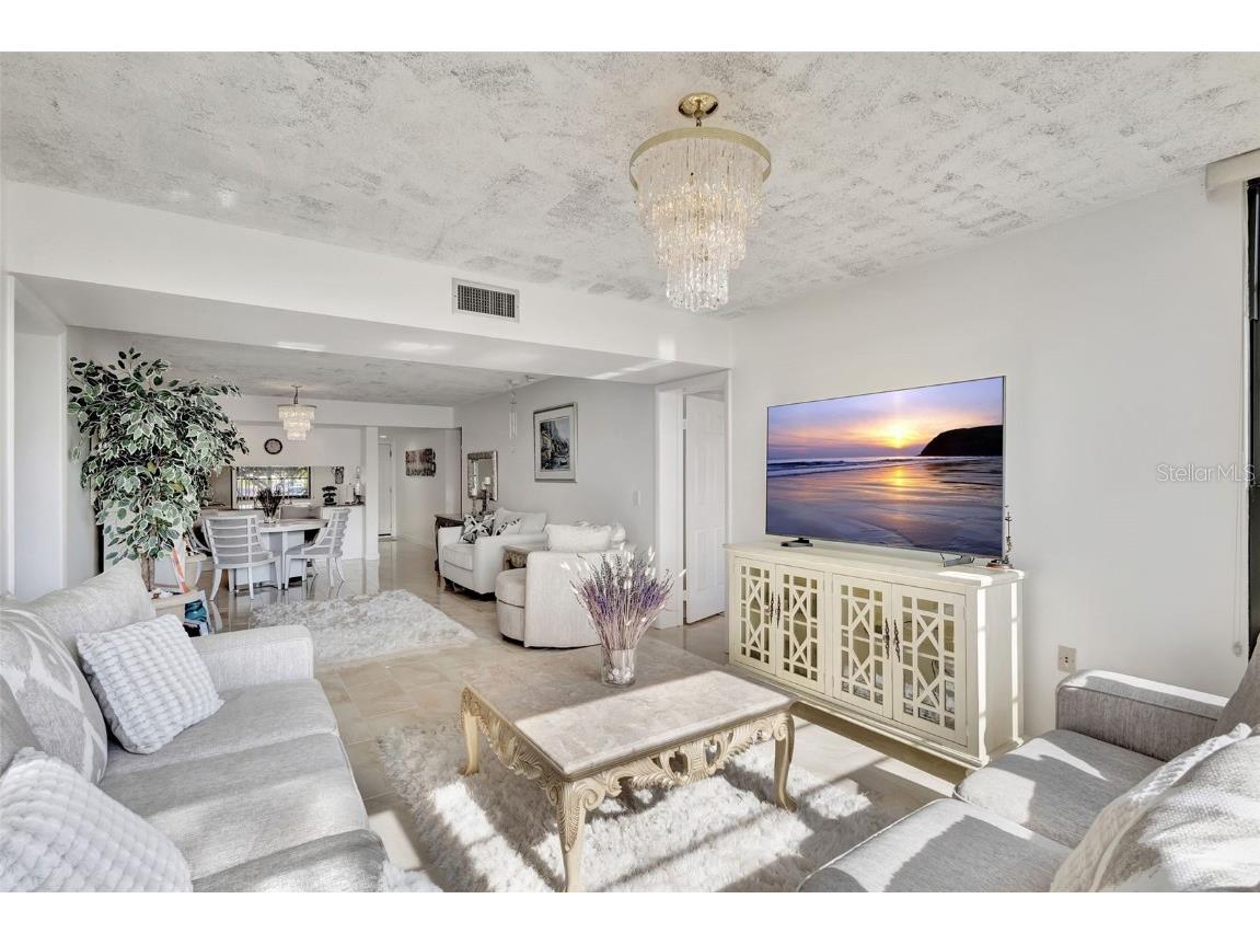 3630 Whitehall Drive #105 West Palm Beach FL 33401 O6363754 image19