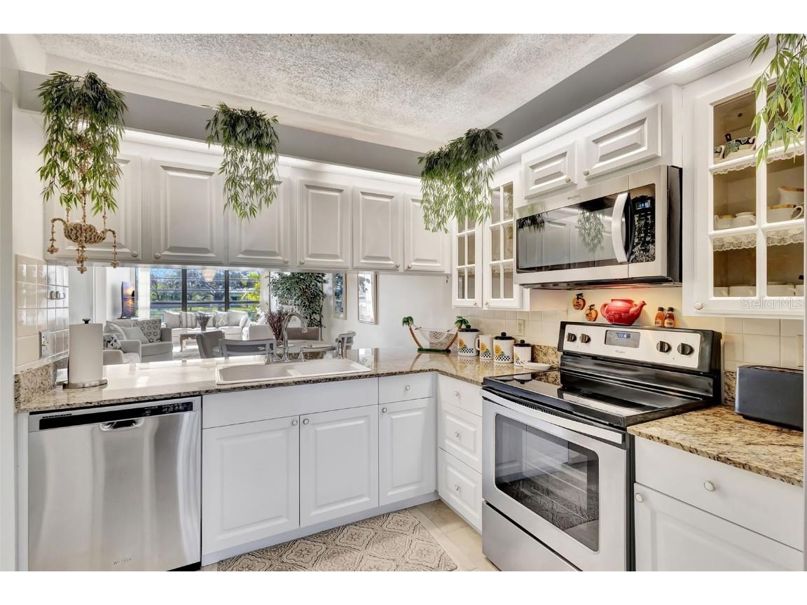 3630 Whitehall Drive #105 West Palm Beach FL 33401 O6363754 image6