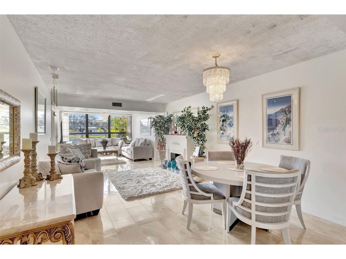 3630 Whitehall Drive #105 West Palm Beach FL 33401 O6363754 image7