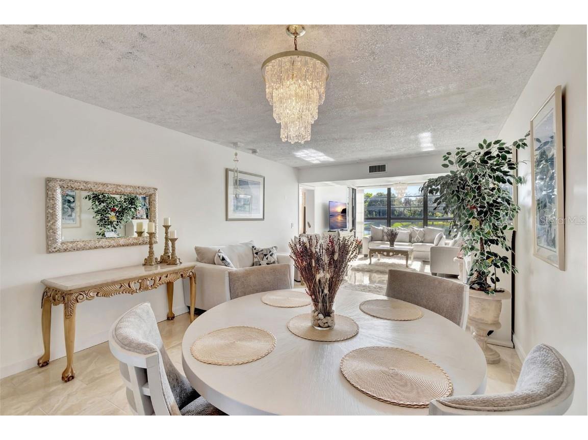 3630 Whitehall Drive #105 West Palm Beach FL 33401 O6363754 image8