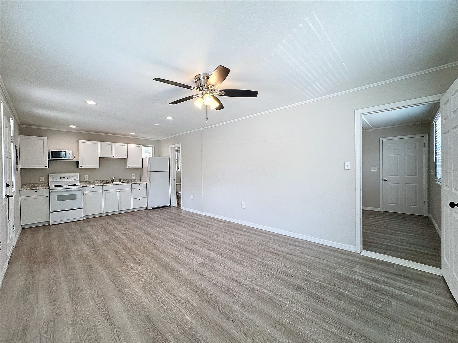 3631 Park Street N Saint Petersburg FL 33710 TB8492106 image44