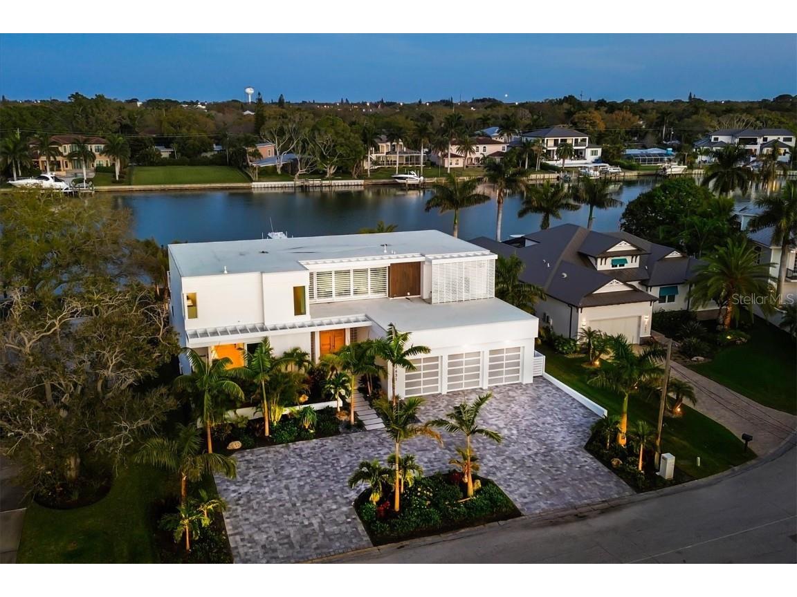 3631 San Remo Terrace Sarasota FL 34239 A4669078 image1