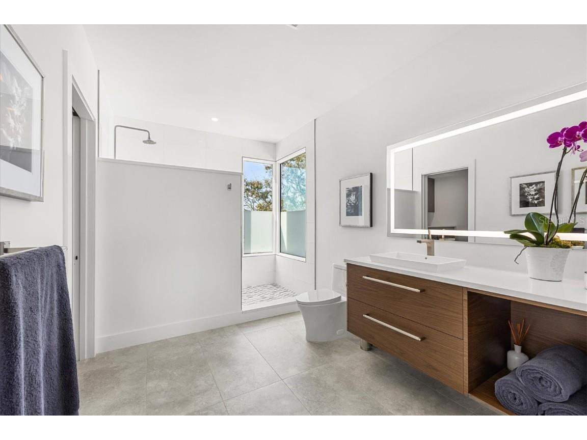 3631 San Remo Terrace Sarasota FL 34239 A4669078 image39