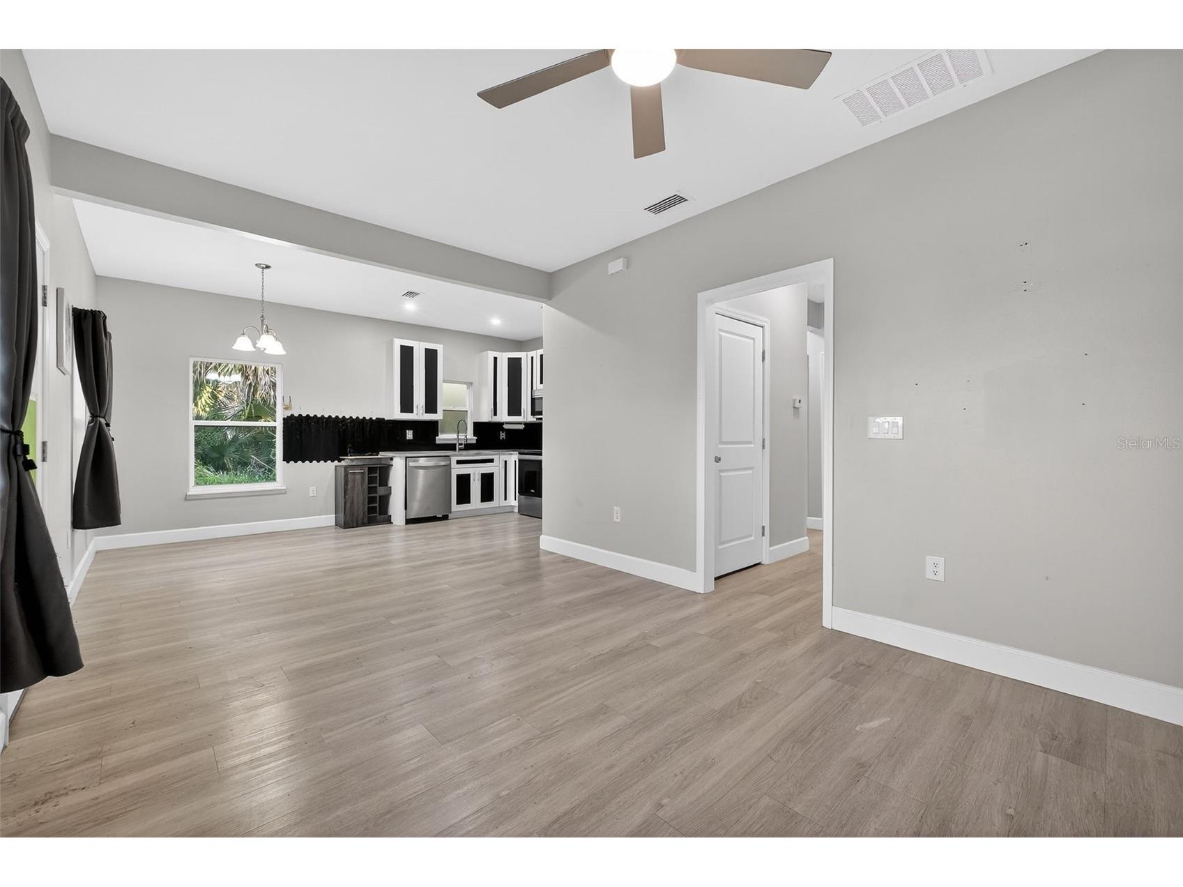 3633 Main Street Sanford FL 32771 O6371995 image11