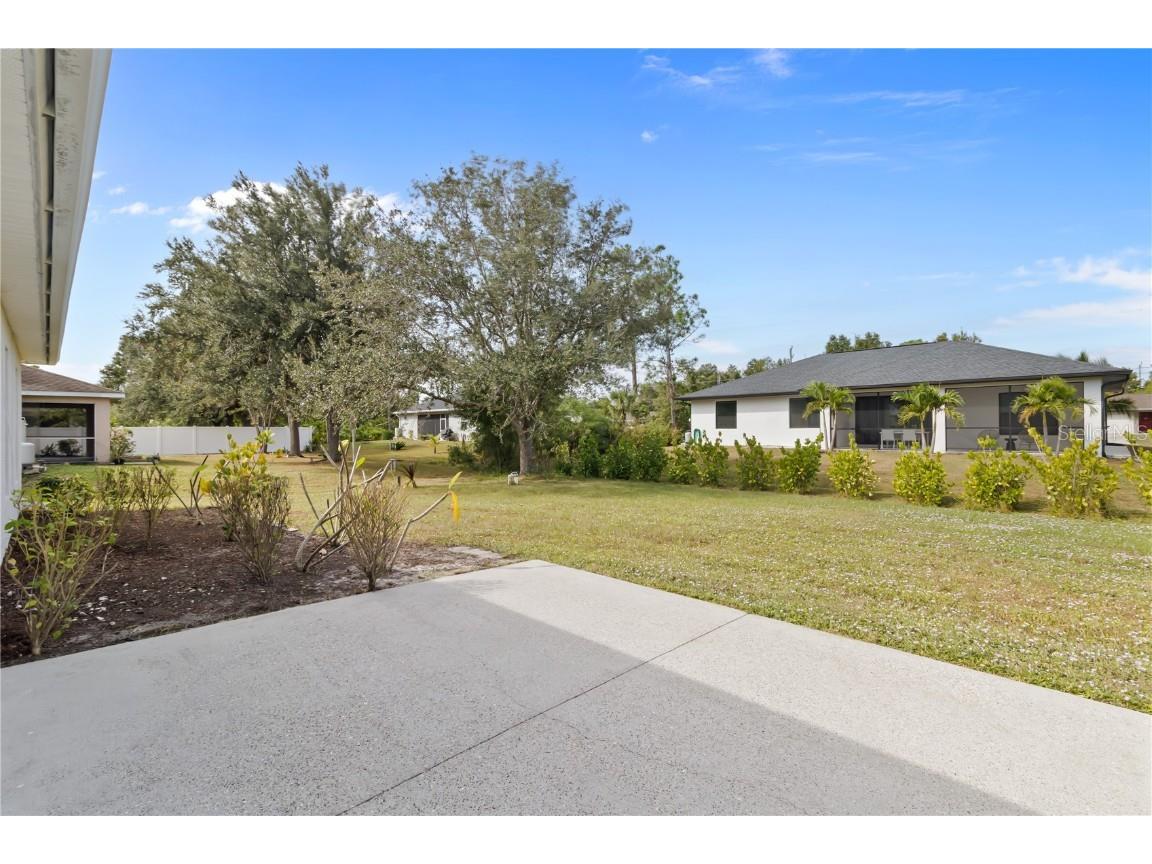 3633 Point Street North Port FL 34286 C7516339 image36