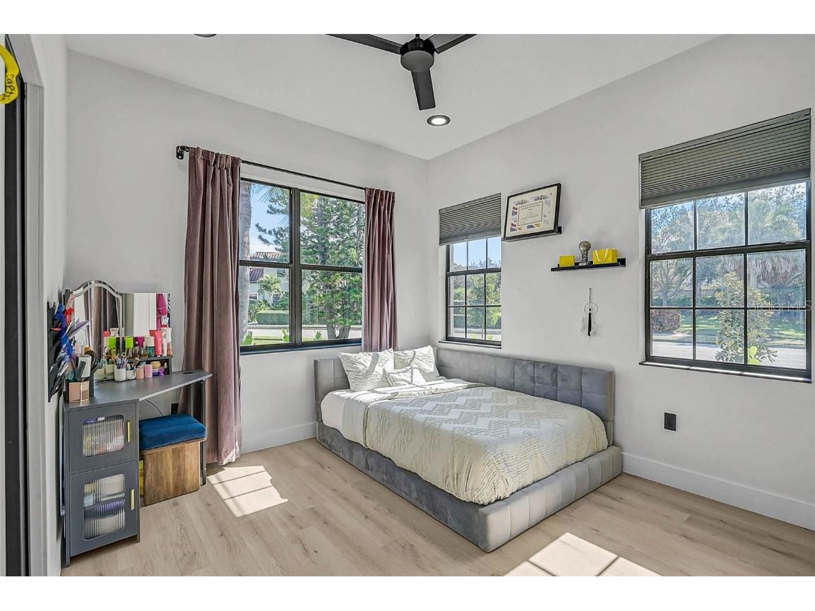 3635 80th Drive E Sarasota FL 34243 A4672698 image10