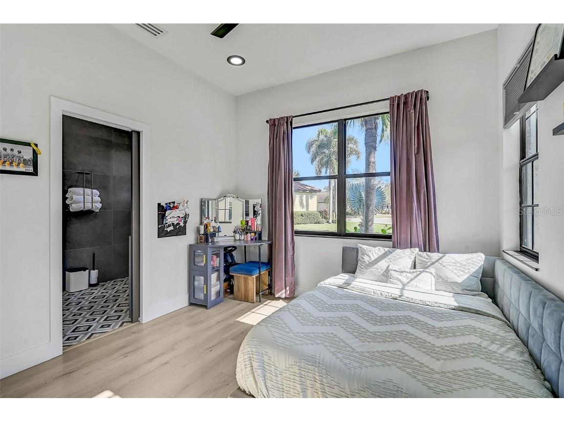 3635 80th Drive E Sarasota FL 34243 A4672698 image11