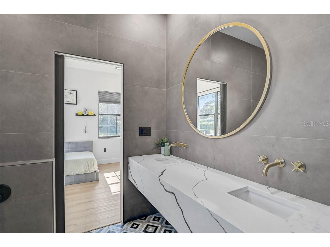 3635 80th Drive E Sarasota FL 34243 A4672698 image12