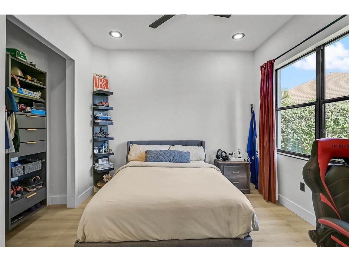 3635 80th Drive E Sarasota FL 34243 A4672698 image17